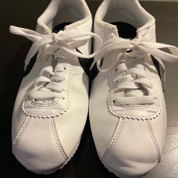 nike cortez. Size Us 7 Uk 4.5 Eu 38 - Picture 2 of 7